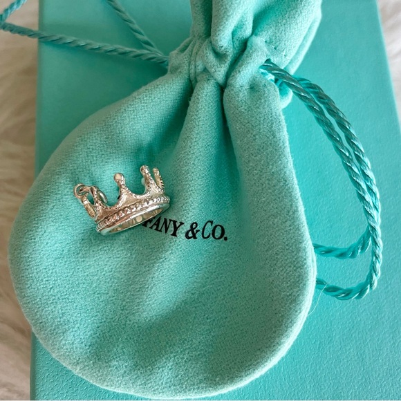 Tiffany and Co. Crown Charm - Picture 4 of 12